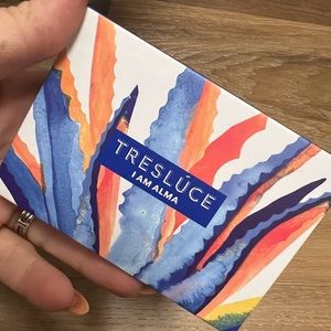 Tresluce I Am Alma Palette